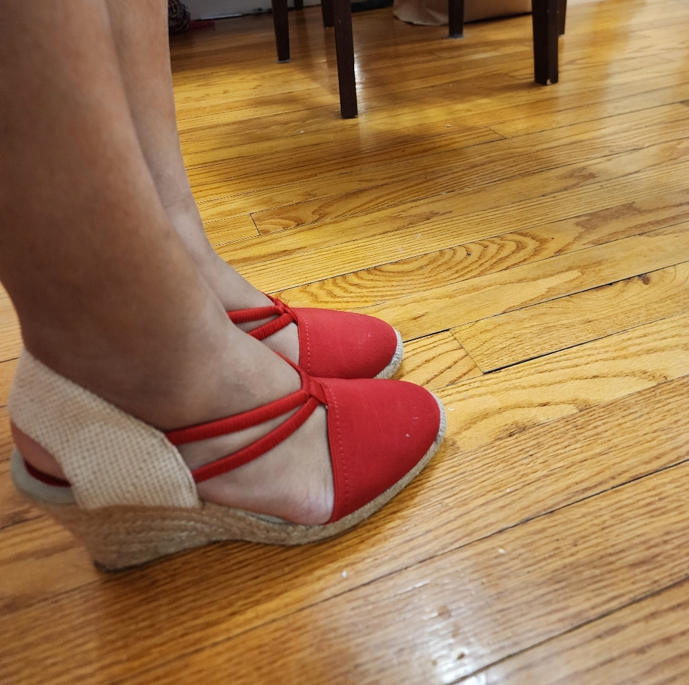 Shoes - Picture 2 of 5